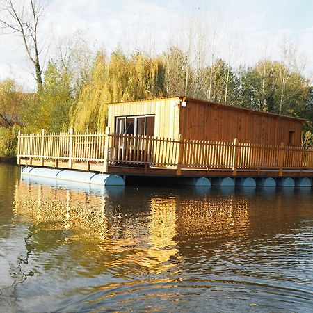 Cabanes Flottantes Et Gites Au Fil De L'Eau Colleville Exterior foto